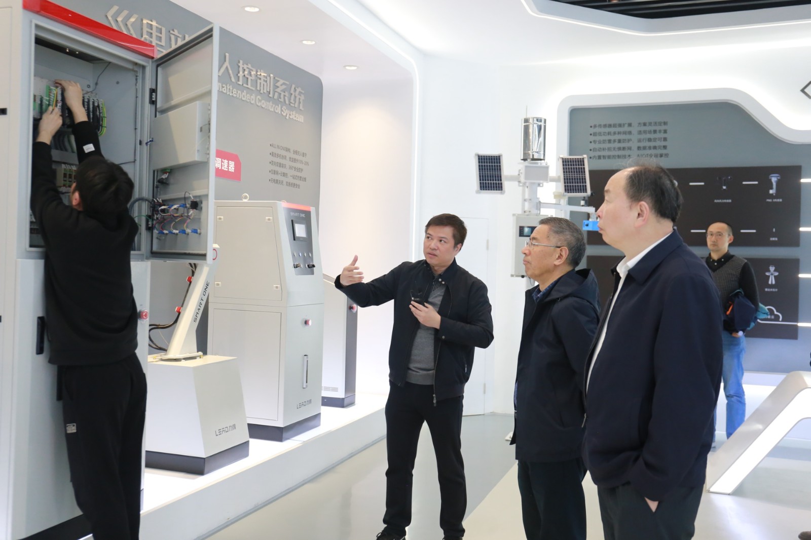 1733797621935234.jpg 1733797621935234.jpg